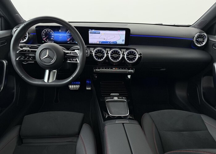 Mercedes-Benz A-Klasse 180 Business Solution AMG