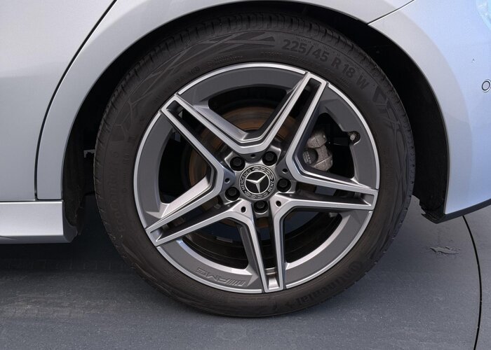 Mercedes-Benz A-Klasse 180 Business Solution AMG