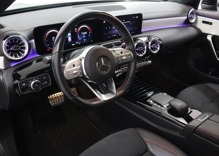 Mercedes-Benz CLA-Klasse Shooting Brake 250 e AMG Line