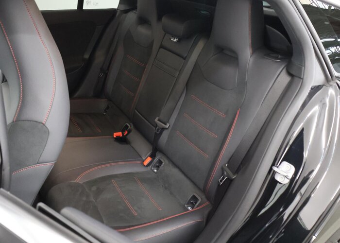Mercedes-Benz CLA-Klasse Shooting Brake 250 e AMG Line