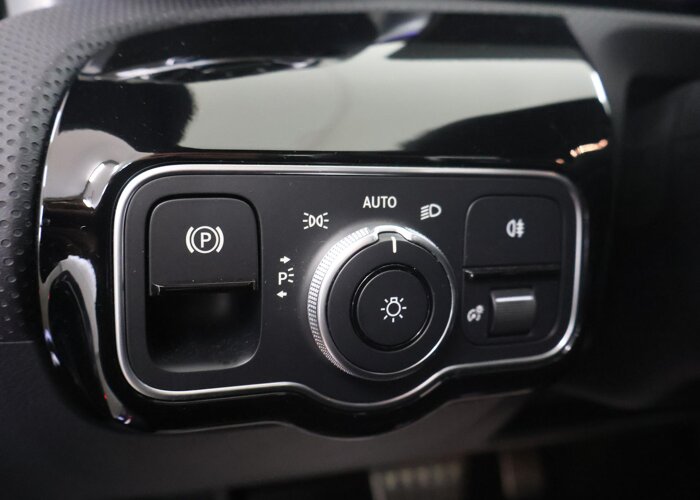 Mercedes-Benz CLA-Klasse 180 Business Solution AMG