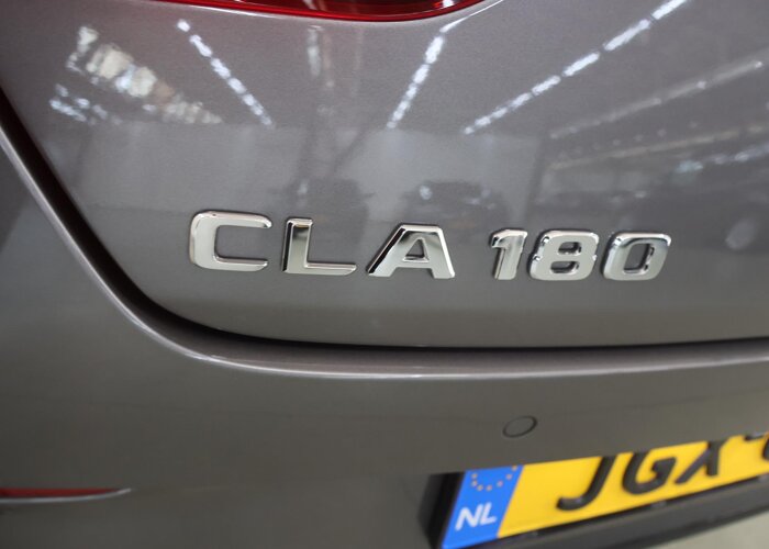 Mercedes-Benz CLA-Klasse 180 Business Solution AMG