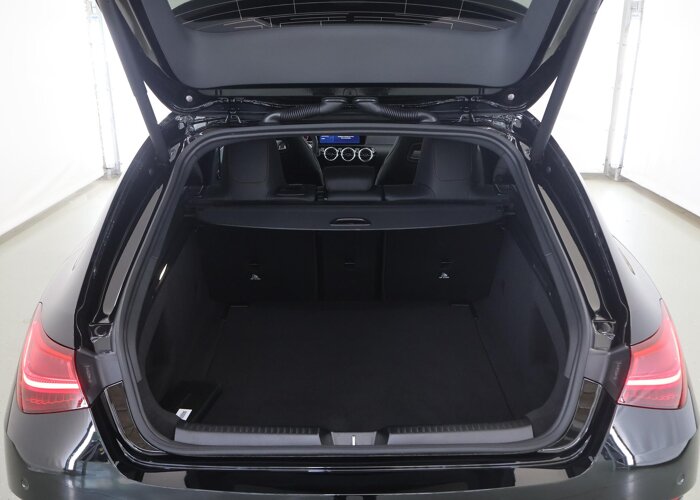 Mercedes-Benz CLA-Klasse Shooting Brake 180 Business Solution AMG