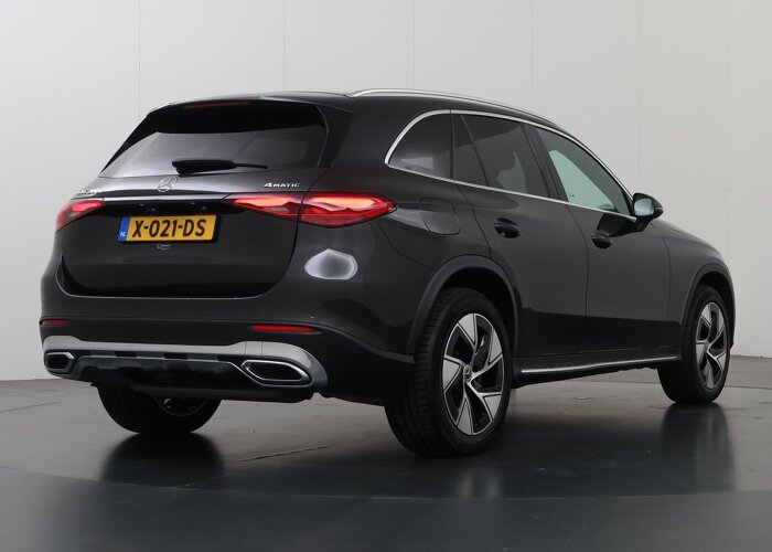 Mercedes-Benz GLC 300e 4MATIC Luxury Line
