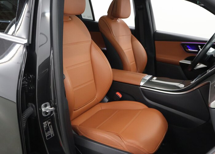 Mercedes-Benz GLC 300e 4MATIC Luxury Line