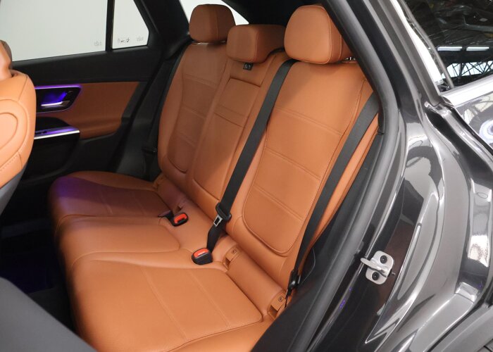 Mercedes-Benz GLC 300e 4MATIC Luxury Line