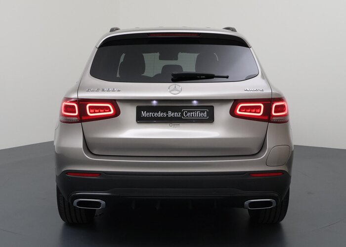 Mercedes-Benz GLC 300e 4MATIC AMG Line