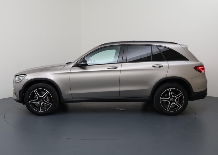 Mercedes-Benz GLC 300e 4MATIC AMG Line