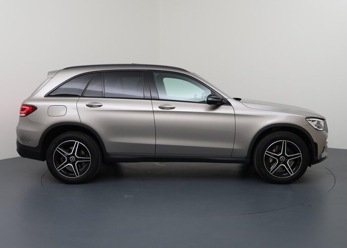 Mercedes-Benz GLC 300e 4MATIC AMG Line
