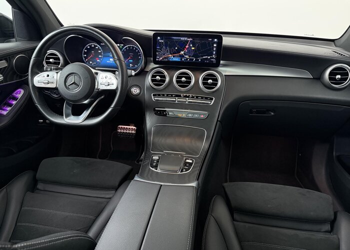 Mercedes-Benz GLC 300e 4MATIC AMG Line