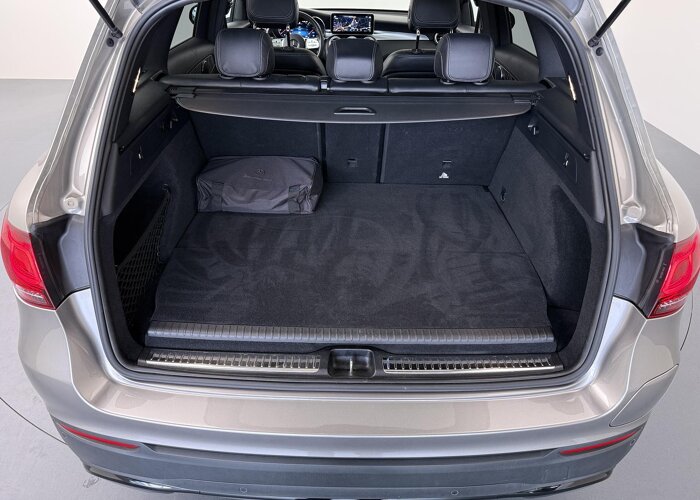 Mercedes-Benz GLC 300e 4MATIC AMG Line