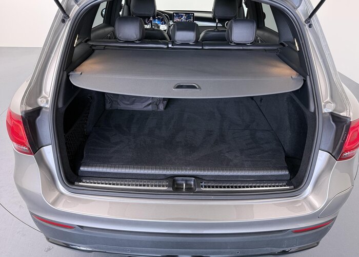 Mercedes-Benz GLC 300e 4MATIC AMG Line