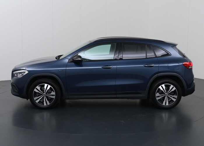 Mercedes-Benz GLA 250 e AMG Line