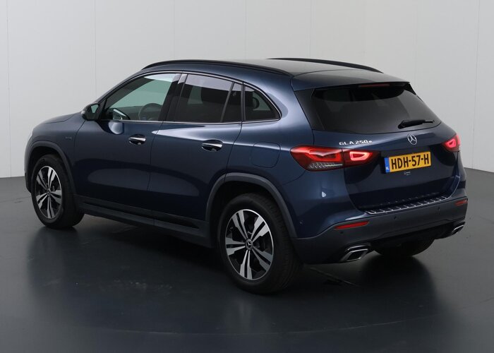 Mercedes-Benz GLA 250 e AMG Line