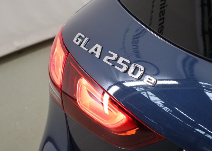 Mercedes-Benz GLA 250 e AMG Line