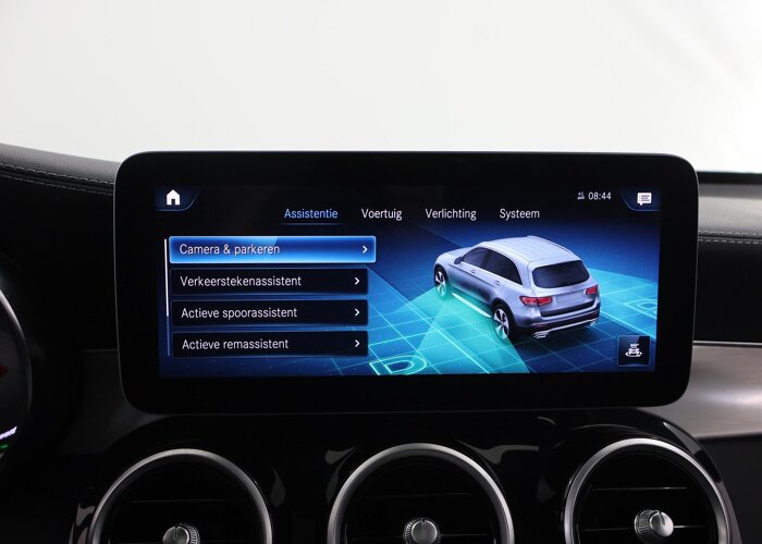 Mercedes-Benz GLC 200 4MATIC Business Solution AMG