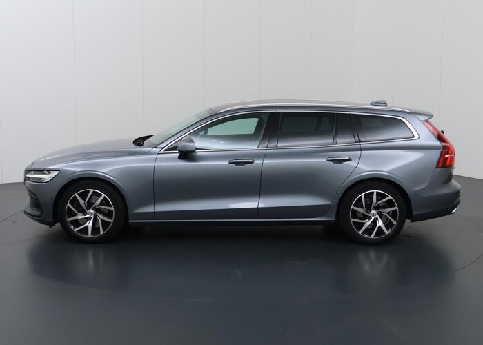 Volvo V60 2.0 T5 Momentum Pro