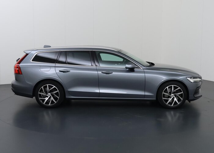 Volvo V60 2.0 T5 Momentum Pro