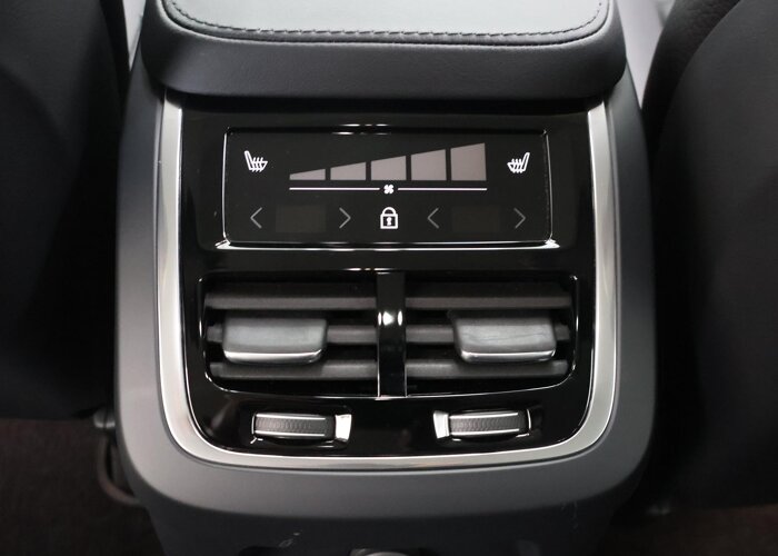 Volvo XC90 2.0 T8 Plug-in hybrid AWD Plus Dark