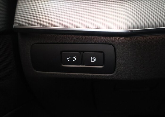 Volvo XC90 2.0 T8 Plug-in hybrid AWD Plus Dark