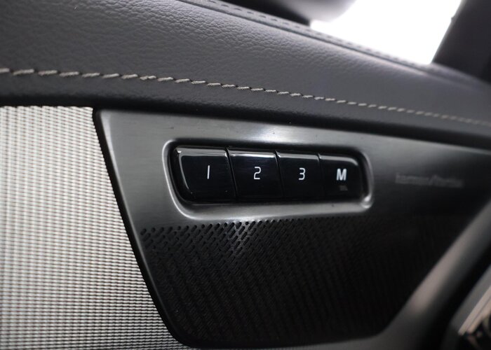 Volvo XC90 2.0 T8 Plug-in hybrid AWD Plus Dark