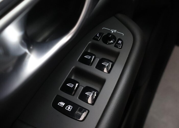 Volvo XC90 2.0 T8 Plug-in hybrid AWD Plus Dark