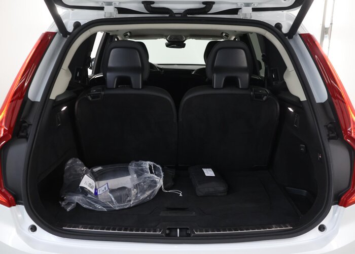 Volvo XC90 2.0 T8 Plug-in hybrid AWD Plus Dark