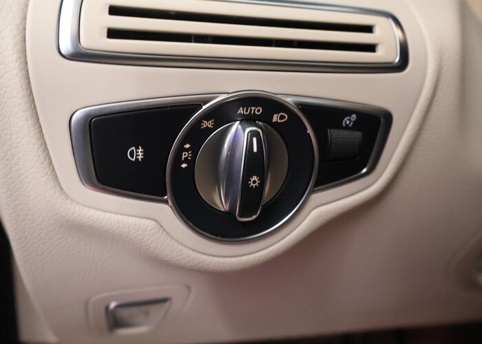 Mercedes-Benz GLC 200 Business Solution AMG