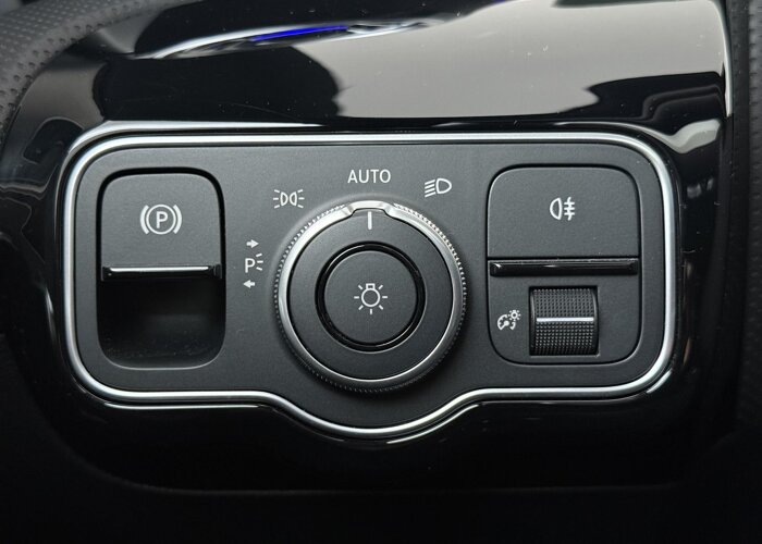 Mercedes-Benz CLA-Klasse 180 Business Solution AMG