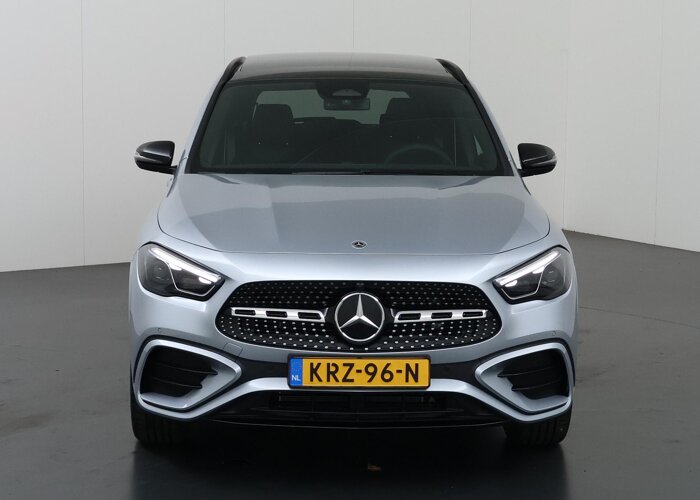 Mercedes-Benz GLA 250 e 140 Years Edition