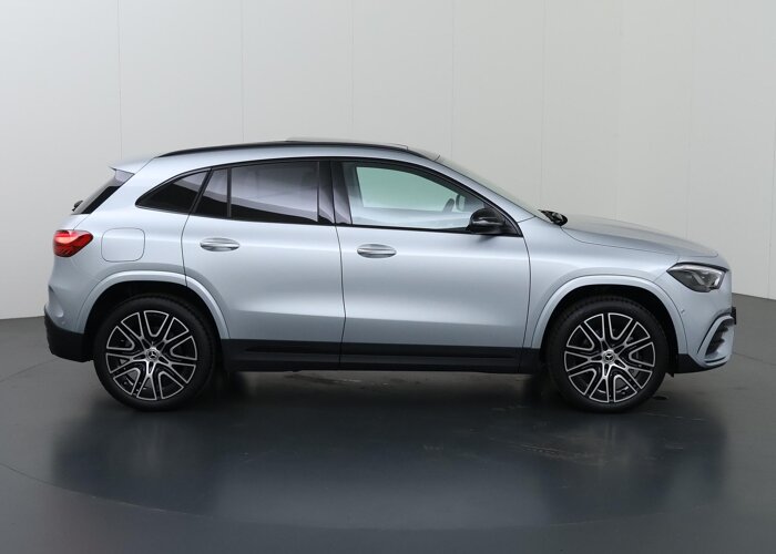 Mercedes-Benz GLA 250 e 140 Years Edition