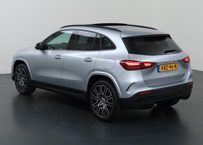 Mercedes-Benz GLA 250 e 140 Years Edition