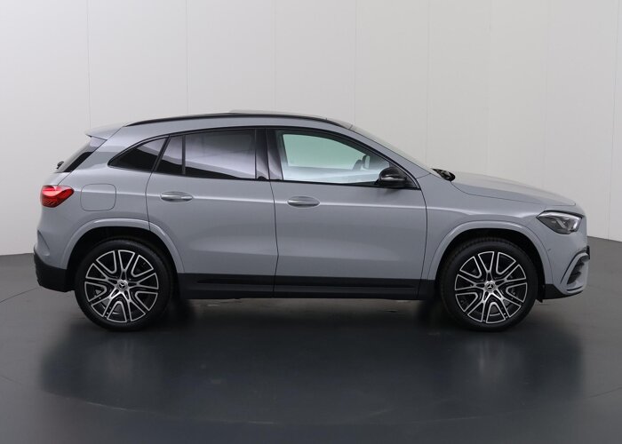 Mercedes-Benz GLA 250e 140 Years Edition