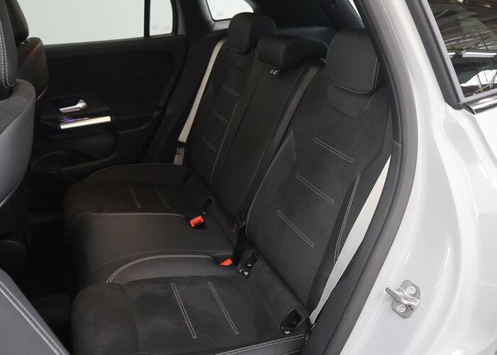 Mercedes-Benz GLA 250e 140 Years Edition
