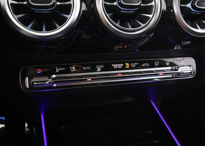 Mercedes-Benz GLA 250e 140 Years Edition