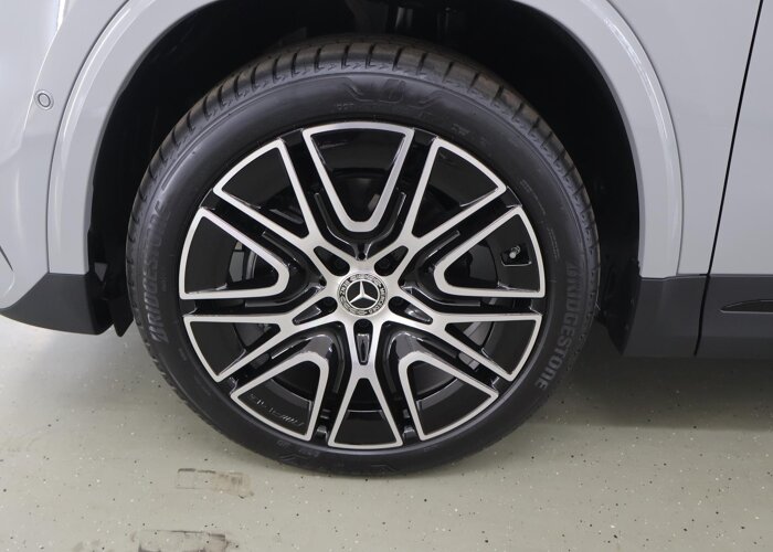 Mercedes-Benz GLA 250e 140 Years Edition