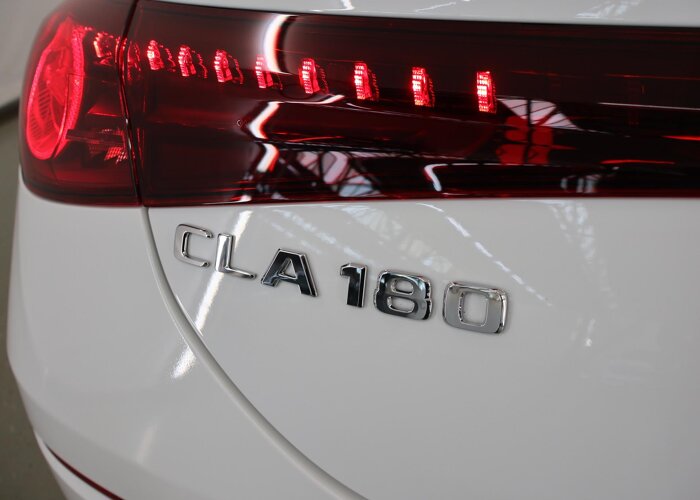 Mercedes-Benz CLA-Klasse 180 Business Solution AMG