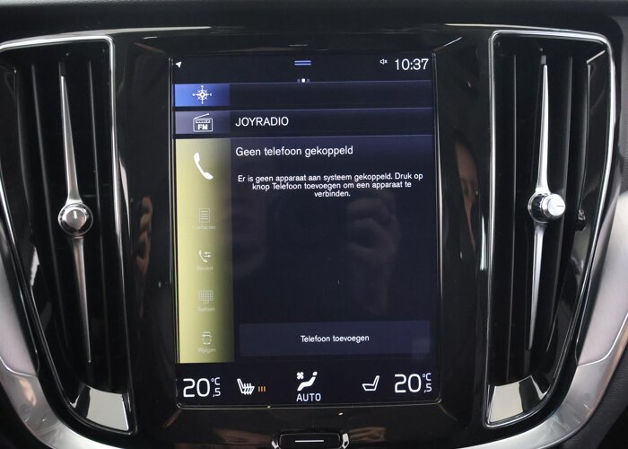 Volvo V60 2.0 T5 Momentum Pro