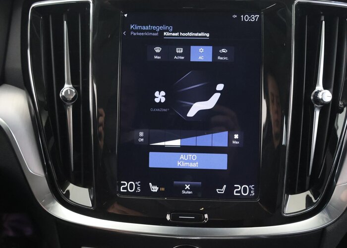Volvo V60 2.0 T5 Momentum Pro