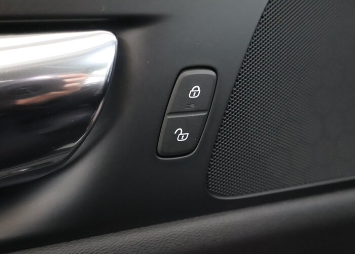 Volvo V60 2.0 T5 Momentum Pro