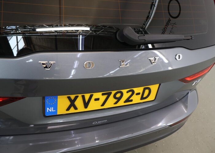 Volvo V60 2.0 T5 Momentum Pro