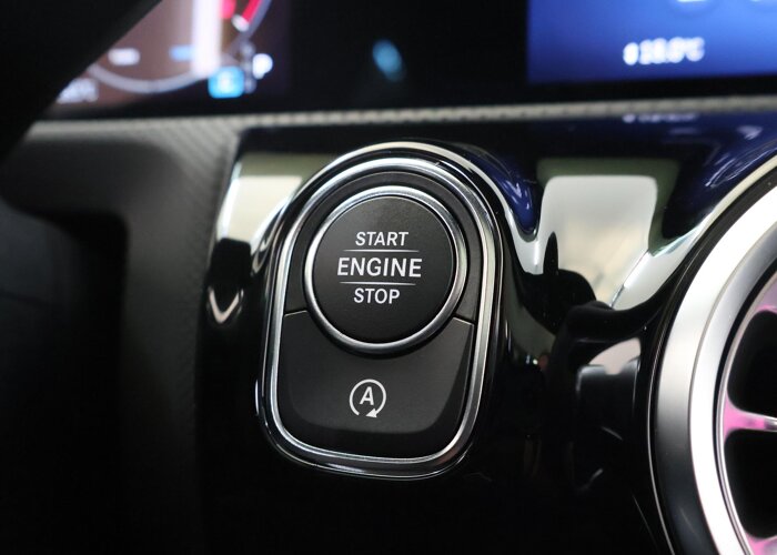 Mercedes-Benz CLA-Klasse 180 Business Solution AMG