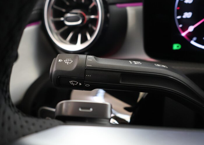 Mercedes-Benz CLA-Klasse 180 Business Solution AMG