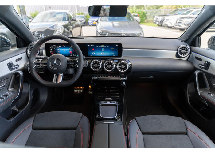 Mercedes-Benz A-Klasse 180 Business Solution AMG