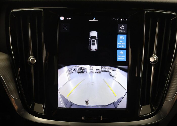 Volvo V60 2.0 T8 Plug-in hybrid AWD Plus Dark