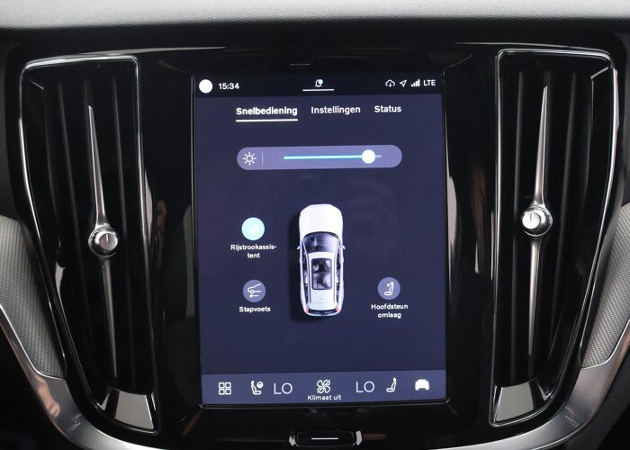 Volvo V60 2.0 T8 Plug-in hybrid AWD Plus Dark