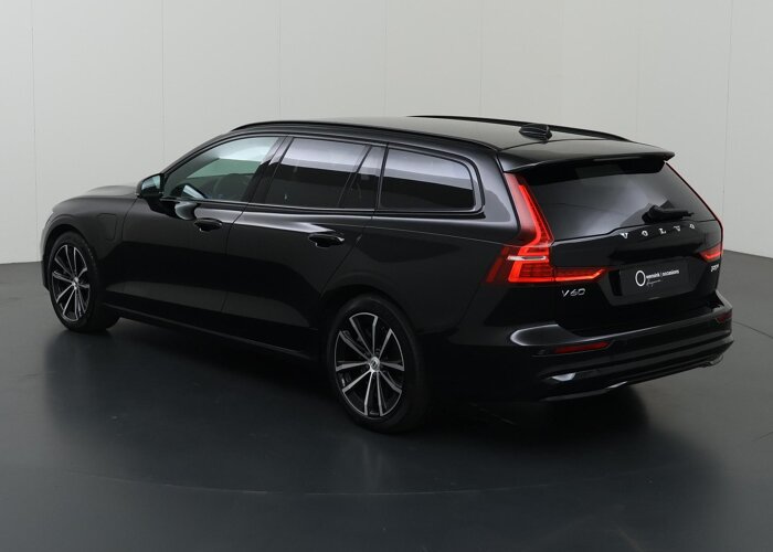 Volvo V60 2.0 T8 Plug-in hybrid AWD Plus Dark