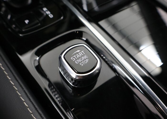 Volvo V60 2.0 T8 Plug-in hybrid AWD Plus Dark