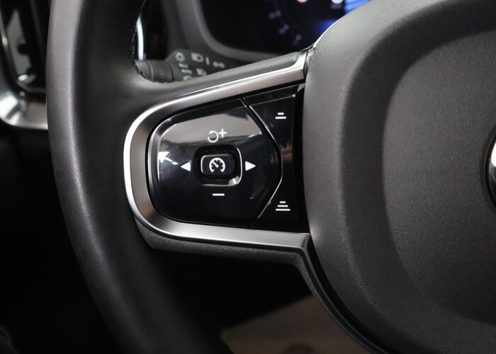Volvo V60 2.0 T8 Plug-in hybrid AWD Plus Dark