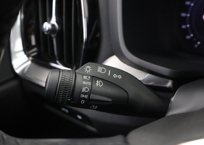 Volvo V60 2.0 T8 Plug-in hybrid AWD Plus Dark